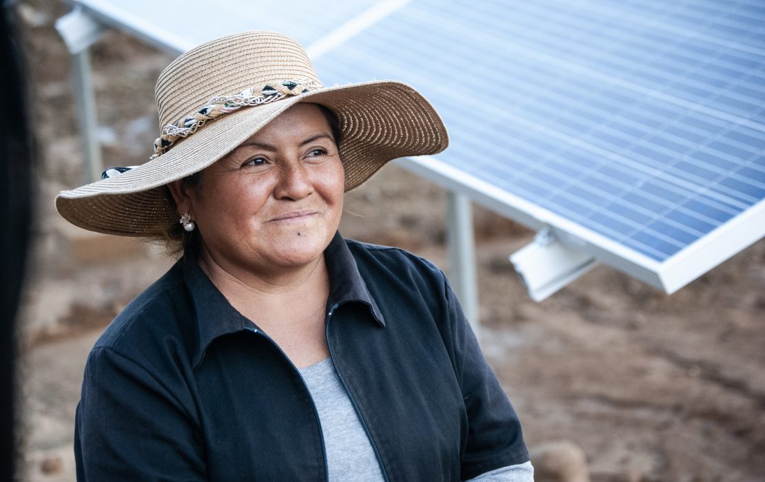 L’énergie solaire change la vie des femmes dans les communautés reculées en Bolivie. Photo: Practical Action Bolivia L’énergie solaire change la vie des femmes dans les communautés reculées en Bolivie